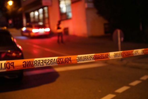 Polizei-Großeinsatz in Nürtingen nach Auseinandersetzung mit Messern. Foto: SDMG