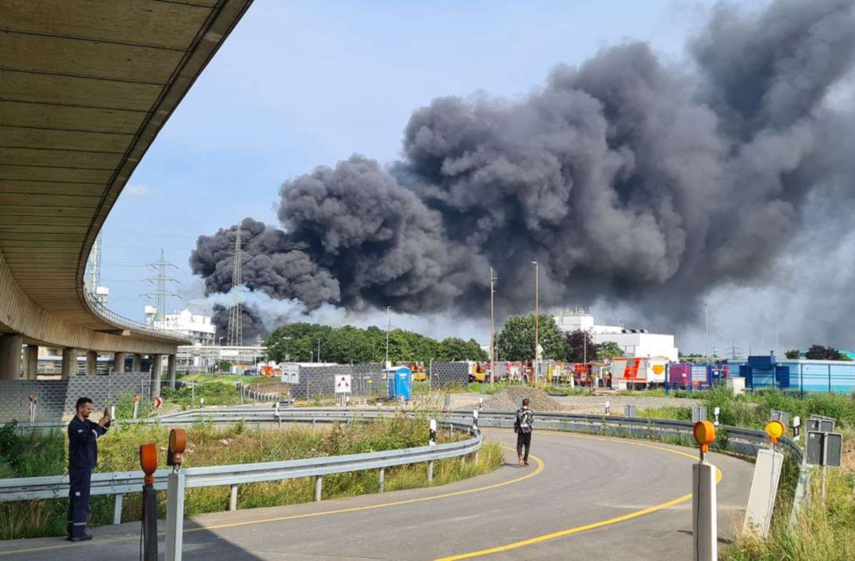 Leverkusen: Explosion im Chempark  – Ursache unklar