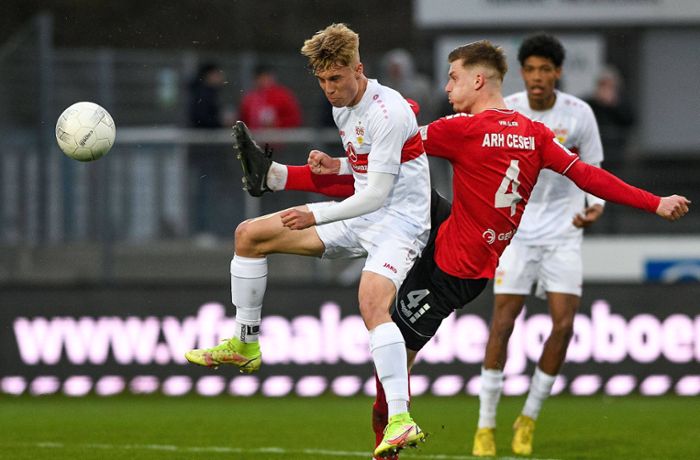 Fußball-Regionalliga: VfB Stuttgart II kann Überzahl beim VfR Aalen nicht nutzen