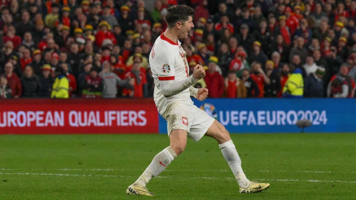 Sieg gegen Wales in den Playoffs: Lewandowski und Polen sichern sich EM-Ticket