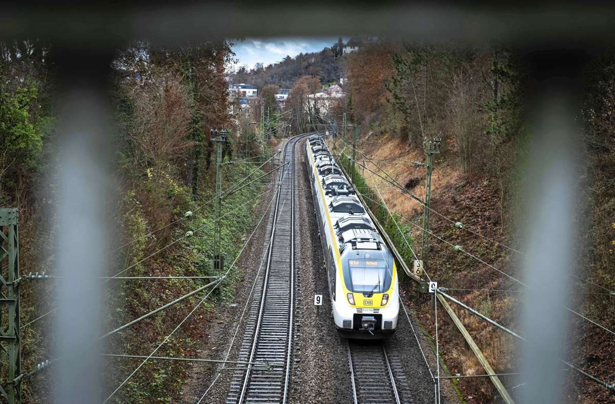 Schienenpläne des Bundes für Stuttgart: Filderschützer und S-21-Gegner gegen Tunnel zum Flughafen