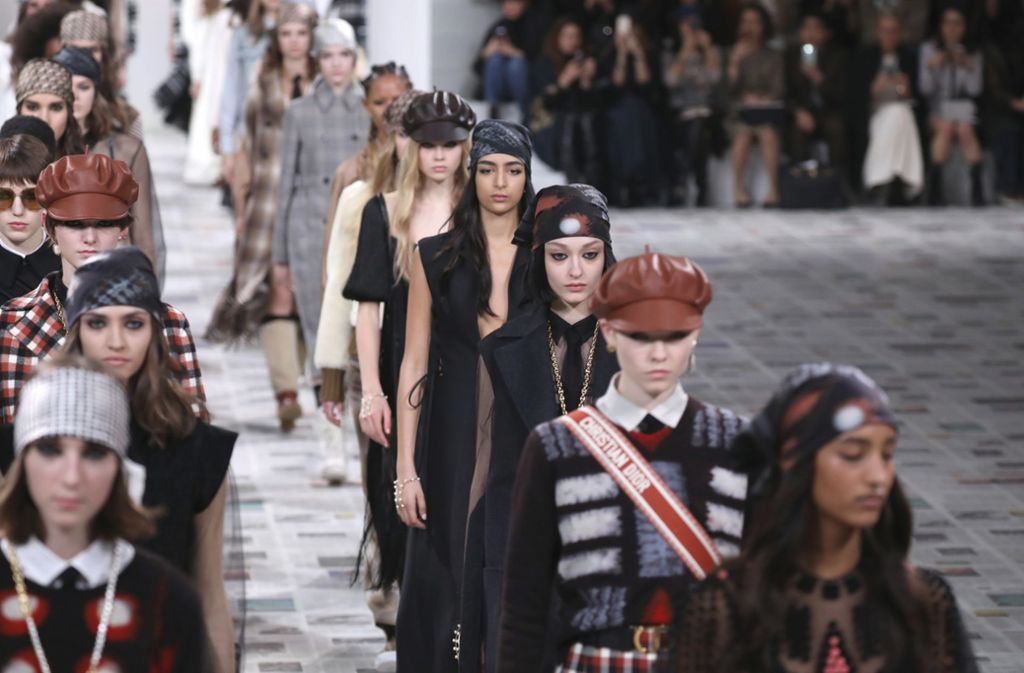 Fashion Week Paris: Dior und Saint Laurent stellen Herbst- und Winterkollektion vor