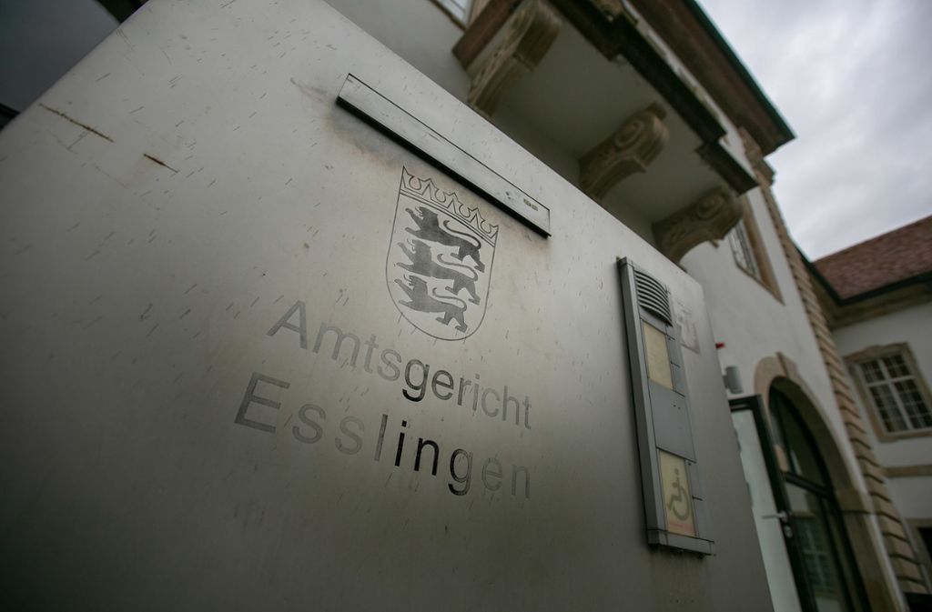 Prozess am Amtsgericht Esslingen: Ein Raub an der eigenen Freundin