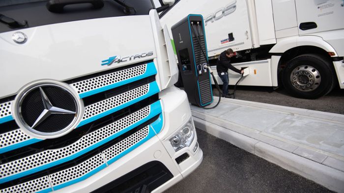 Lastwagenbauer will Lkw mit alternativen Antrieben bauen