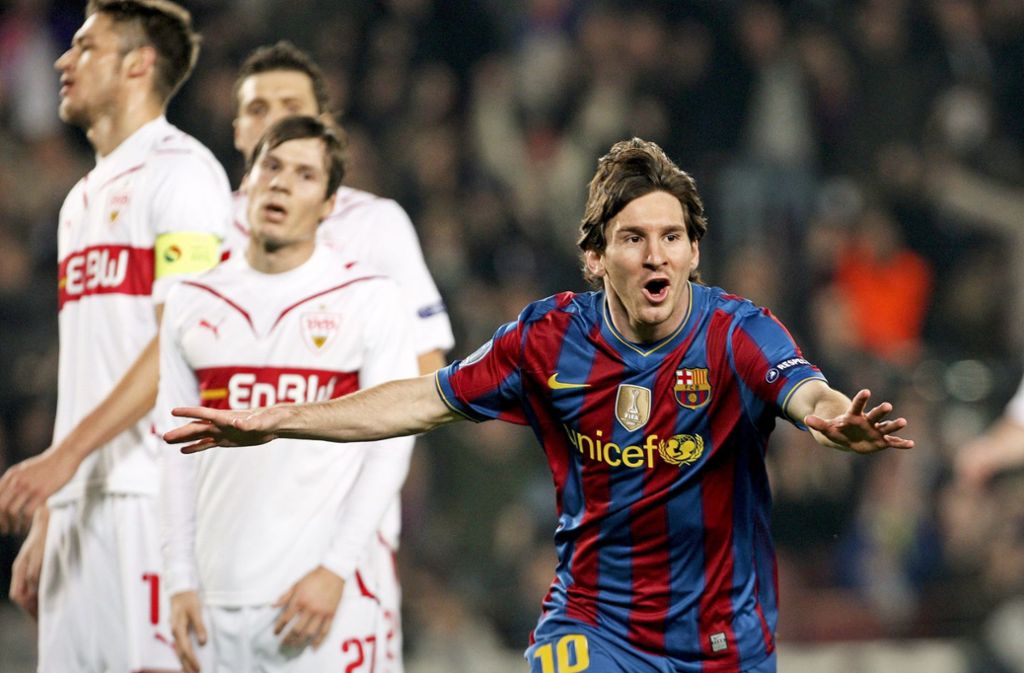 Vergangene Zeiten: Lionel Messi jubelt für den FC Barcelona, und die VfB-Spieler Stefano Celozzi, Matthieu Delpierre und Zdravko Kuzmanovic sind bedient.