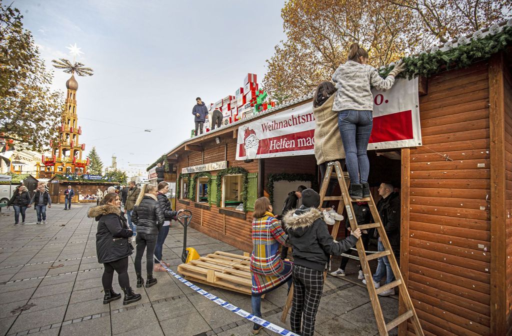 Spendenaktion Weihnachtsmann & Co. in Stuttgart: Verkaufsstand am Schlossplatz startet am Mittwoch