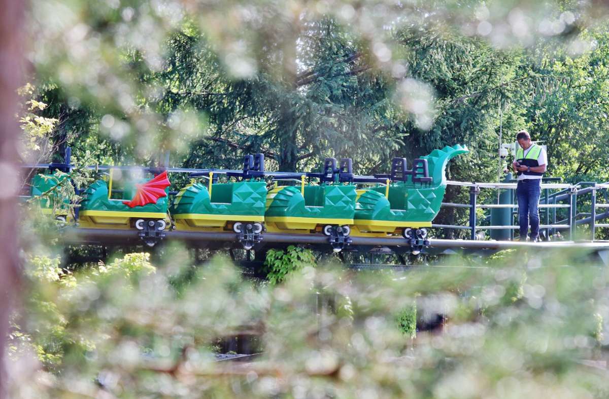 Achterbahn prallten zusammen: Kripo ermittelt nach Unfall im Legoland