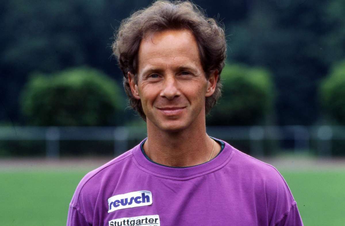 Frieder Schömezler war Co-Trainer von Rainer Zobel beim Aufstieg in die Bundesliga. Nach dem Abstieg übernahm er als Chefcoach, musste aber vorzeitig gehen. Später kehrte er als Co-Trainer und Athletikcoach zu den Blauen zurück.
