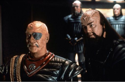 Klingonen-General Chang und ein klingonischer Offizier: Fans halten die Sprache des fiktiven Kriegsvolks lebendig Foto: imago images/Mary Evans