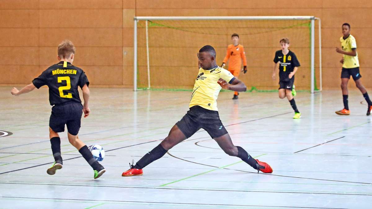 Jugendfußballturnier im Kreis Esslingen: Kleine Kicker, große Namen
