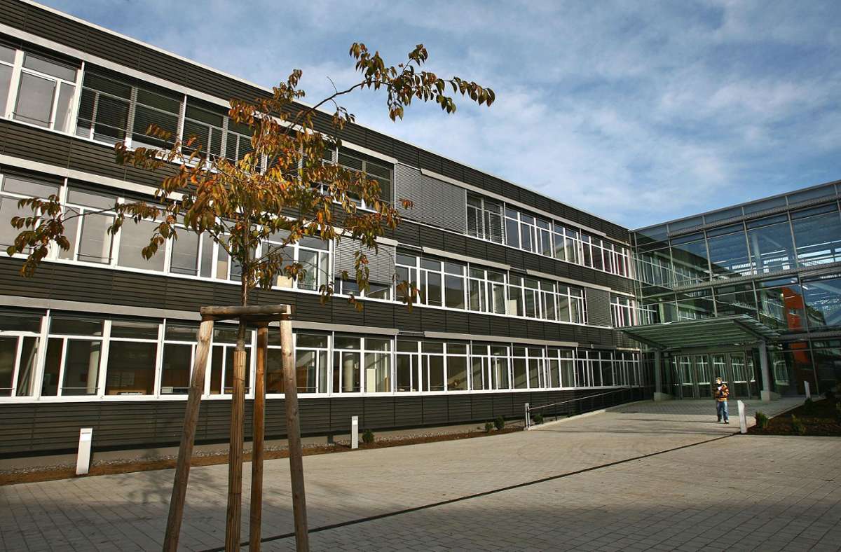 Berufliche Schulen im Kreis Esslingen: Lieber Theorie statt Praxis