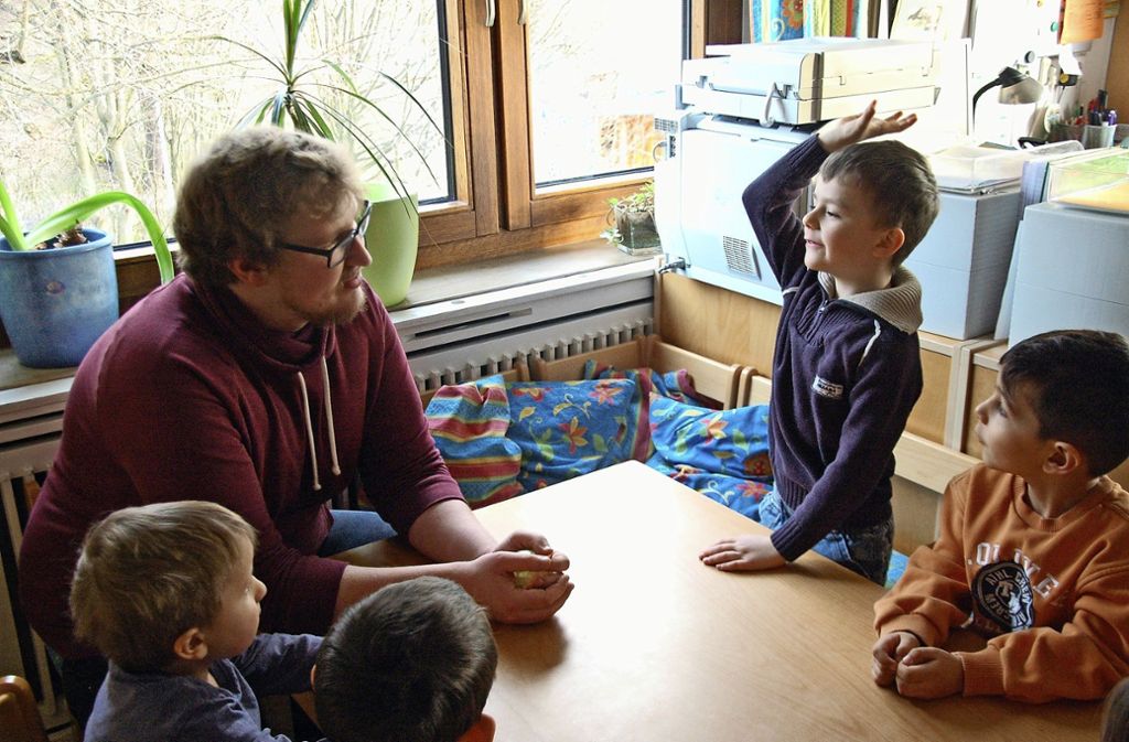 Marc Rohrbeck ist als einziger Mann im Team der Sprachhilfe Reichenbach: Kindern was mit auf den Weg geben