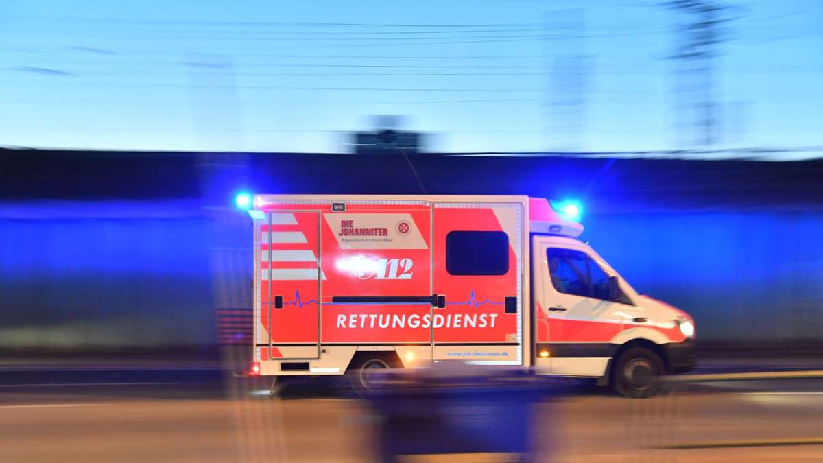 Unfall in Plochingen: Gesundheitliche Probleme - Frau stirbt am Steuer