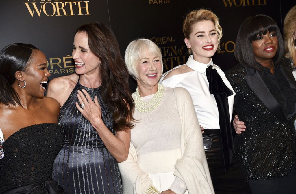Die L’Oréal Markenbotschafterinnen auf dem goldenen Teppich (von links): Aja Naomi King, Andie MacDowell, Helen Mirren, Amber Heard und Viola Davis.