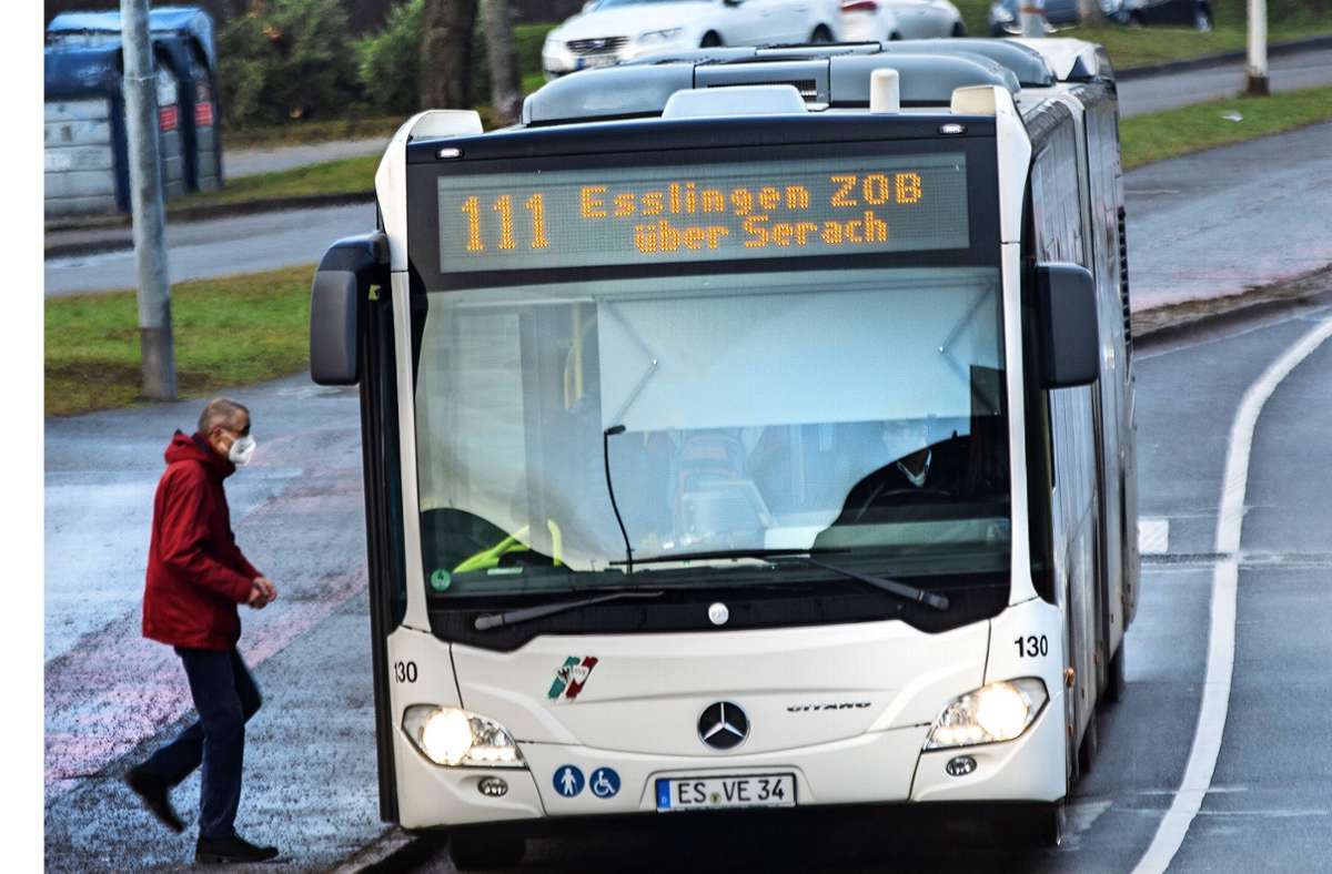 Nahverkehr in Esslingen: Gekappte Buslinie erbost die Fahrgäste