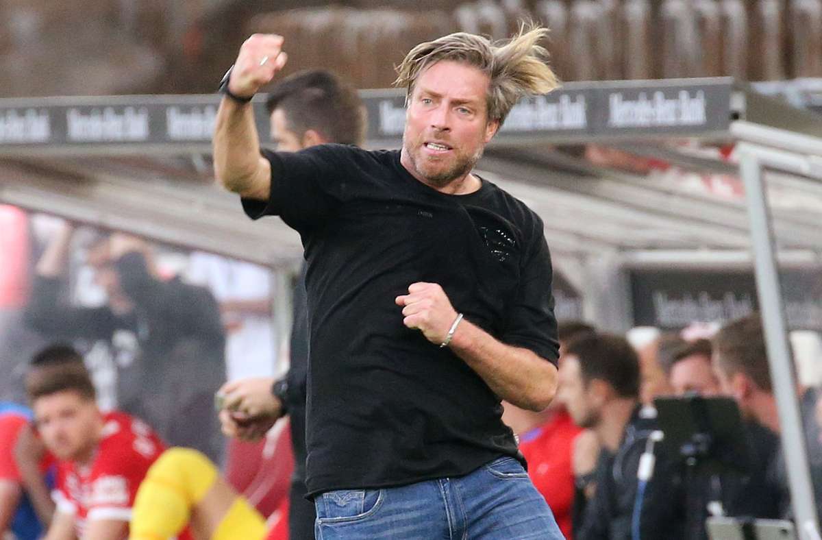 Darf Michael Wimmer auch in Mönchengladbach jubeln? Die mögliche Startelf des VfB-Trainers gibt es in unserer Bildergalerie.