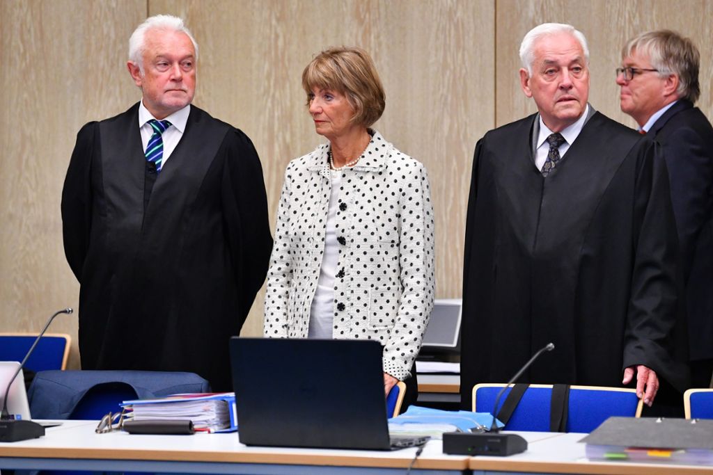Prozess um Zinswetten in Pforzheim - Angeklagte bestreiten Vorwürfe