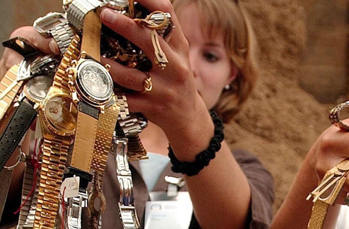 Trickbetrüger in Stuttgart: Wer ist dieser reisende  Uhren-Gauner?