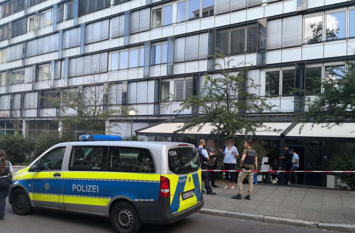 Einsatz in Stuttgart-Mitte: Die Polizei wird am Montag in das Lokal gerufen. Foto: Andreas Rosar/Fotoagentur-Stuttgart