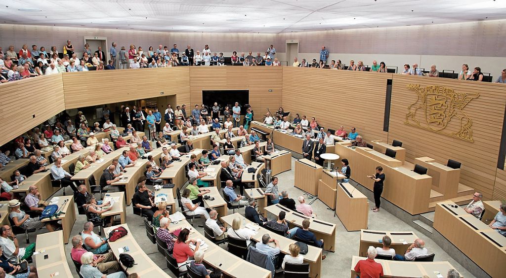 Neues Bürgerzentrum im Parlament eröffnet - Mehr als 12 000 Besucher beim Bürgerfest: „Es ist auch Ihr Landtag“