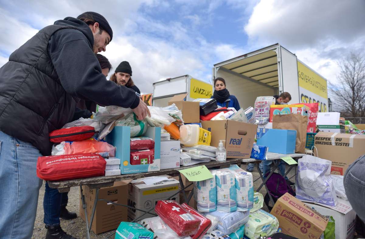 Die Hilfsorganisation Stelp sammelt Spenden für die Ukraine – der Buchverkauf am Killesberg soll Stelp zugute kommen. Foto: LICHTGUT/Max Kovalenko