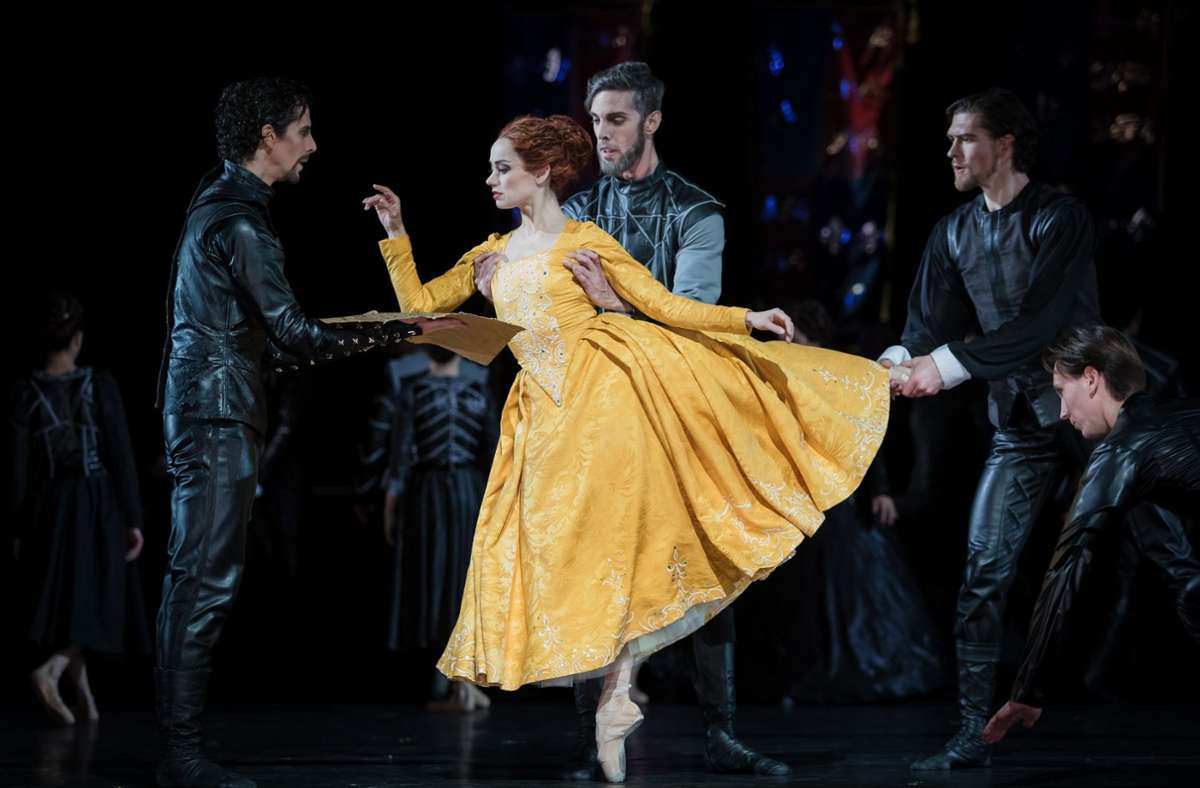 Ballettpremiere in Karlsruhe: Bridget Breiner lässt „Maria Stuart“ tanzen