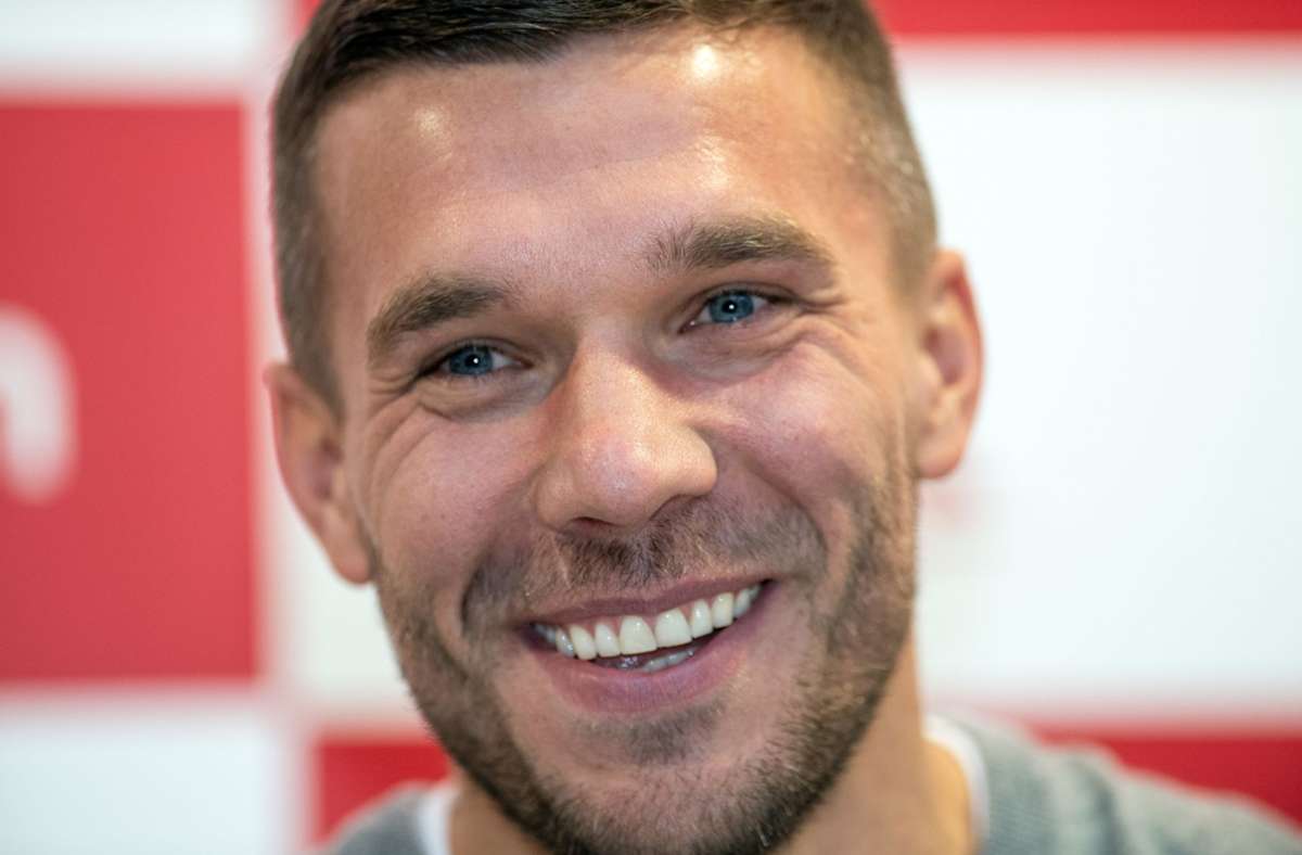 Ex-Nationalspieler: Podolski traut DFB-Elf gute Heim-EM zu