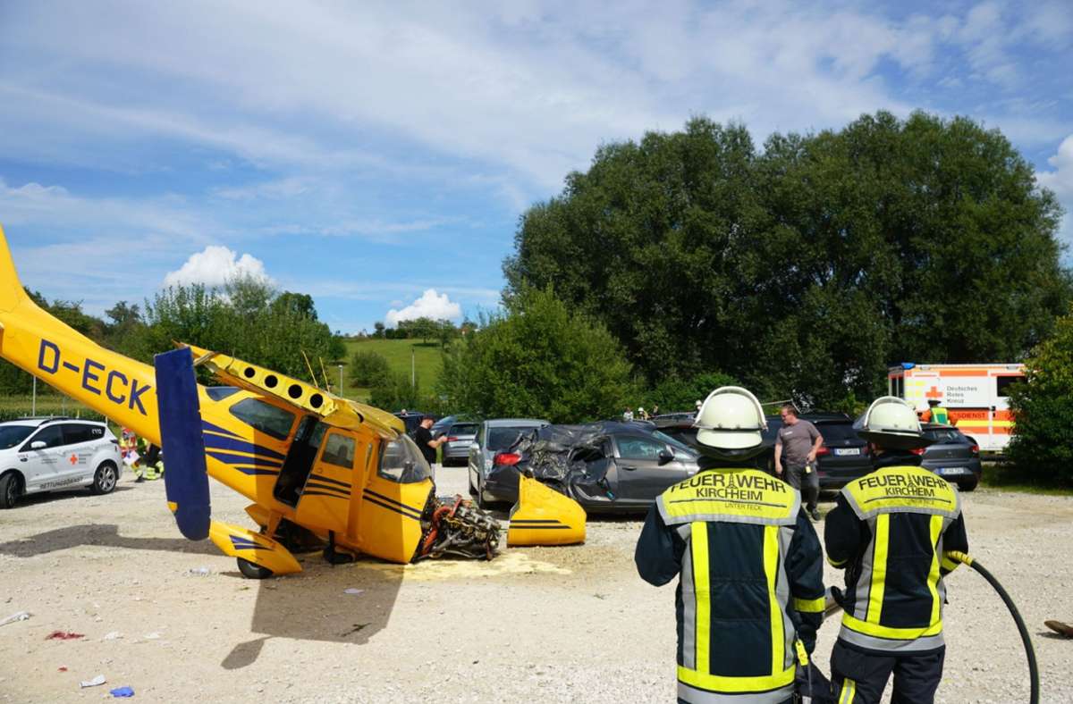 Weitere Bilder des Flugzeugsunfalls in Kirchheim unter Teck.