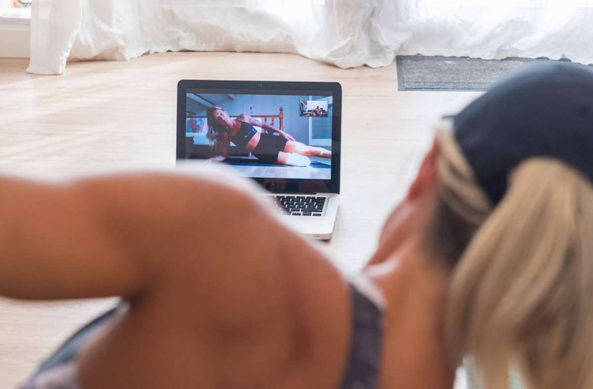 Sport in der Corona-Krise: Wie gut sind Apps und Online-Angebote   für das Fitnesstraining?