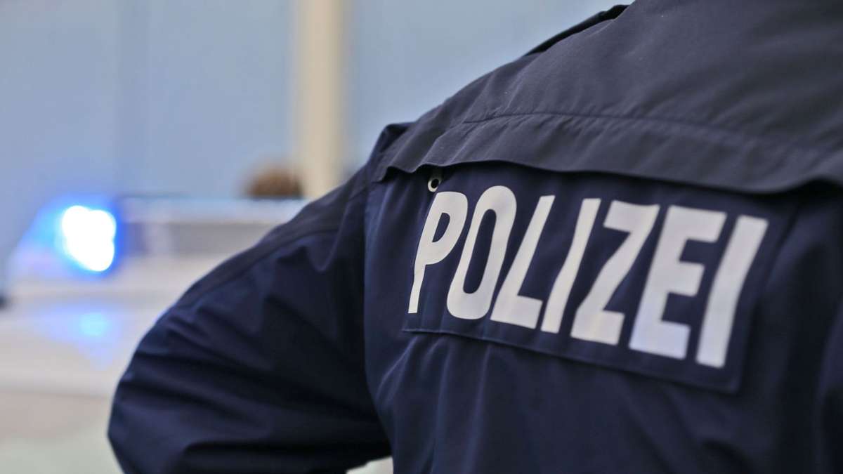 Mann schlägt Verkäufer in Esslingen: Widerstand gegen Polizeibeamte