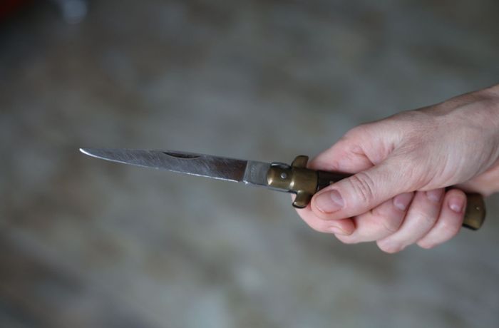 Albstadt-Ebingen: Nach Streit in einer Gaststätte: Mann mit Messer schwer verletzt