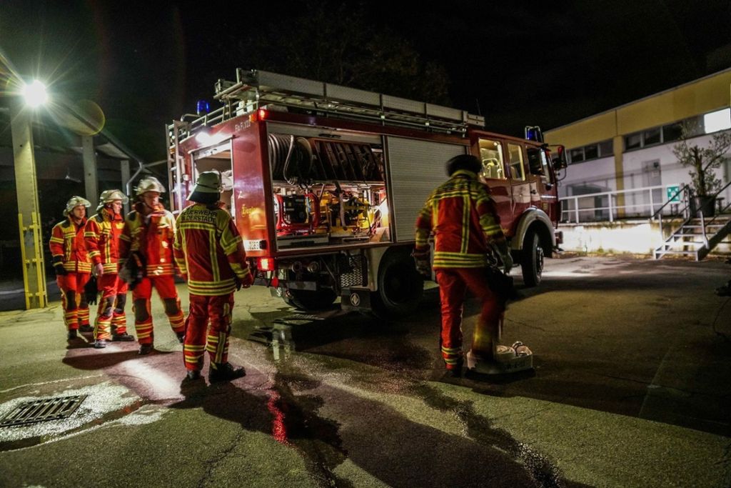 Die Feuerwehr war mit mehreren Fahrzeugen im Einsatz: Brand in Filderstadt-Bernhausen