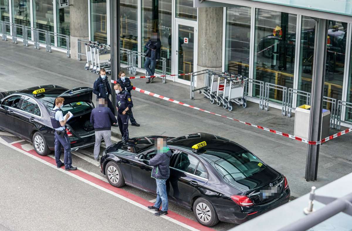 Am Flughafen Stuttgart soll es zu der brutalen Attacke gekommen sein.