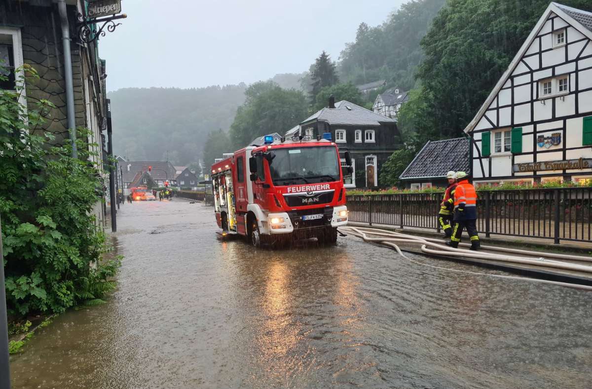 Unwetter in Solingen: Mann nach Sturz in überflutetem Keller gestorben