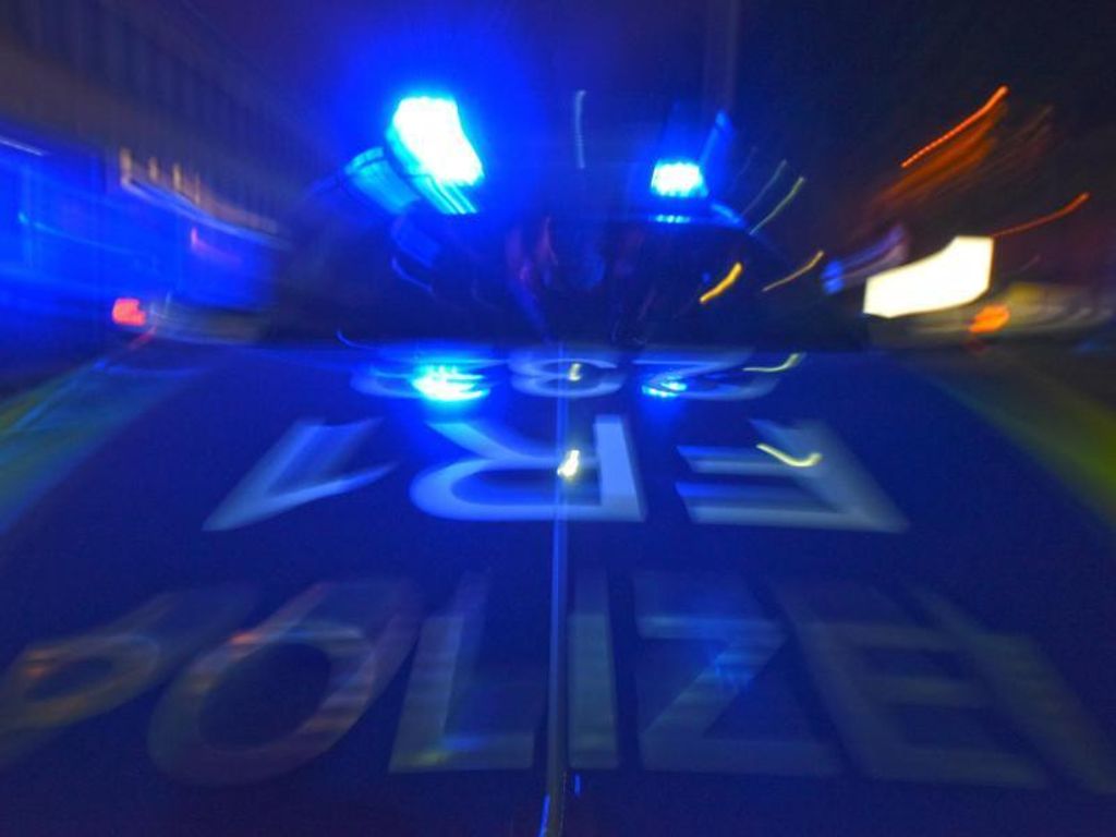 Dabei entstanden etwa 6000 Euro Schaden: Wernau: Lkw-Fahrer beharrt auf Vorfahrt und verursacht Unfall