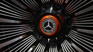 Autobauer: Mercedes-Benz mit deutlich schwächerem Jahresstart
