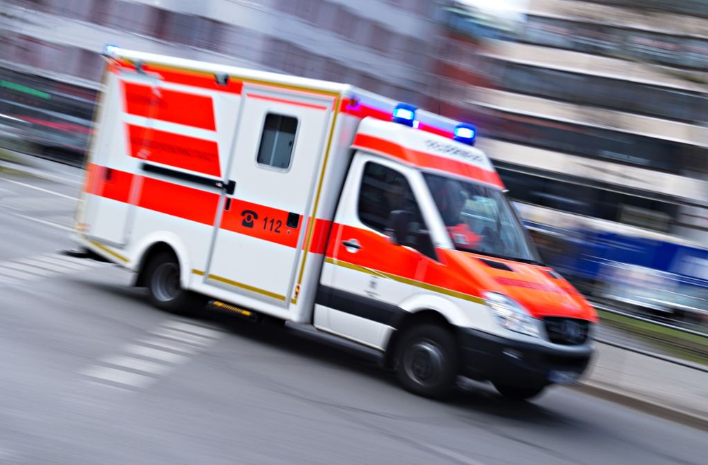 Unfall In Esslingen: Pedelec-Fahrerin verletzt sich schwer