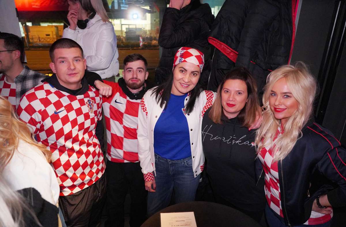 Einige Fans der kroatischen Mannschaft  verfolgten das WM-Spiel im One in der Theodor-Heuss-Straße.