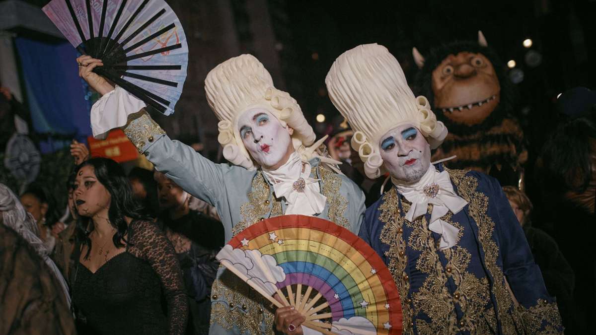New York: Zehntausende Menschen feiern 50. Halloween-Parade