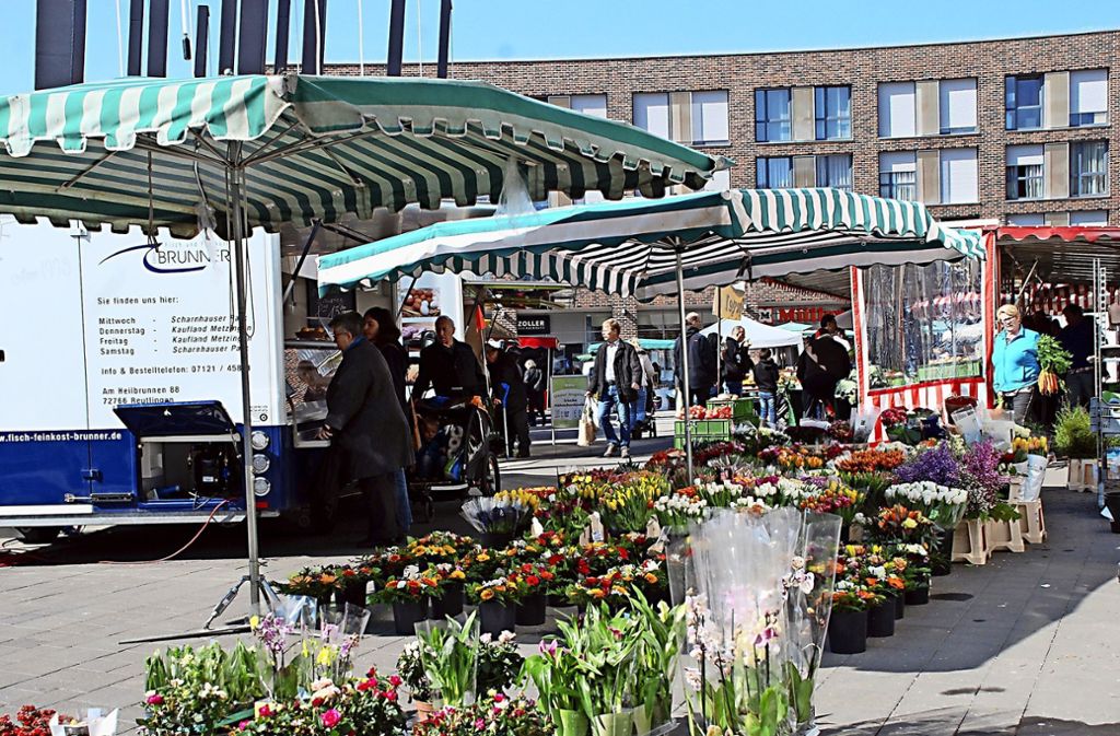 Alle sechs Wochenmärkte sind gut besucht – Die Angebote haben sich in fünf Stadtteilen etabliert: Wochenmärkte in Ostfildern gut besucht