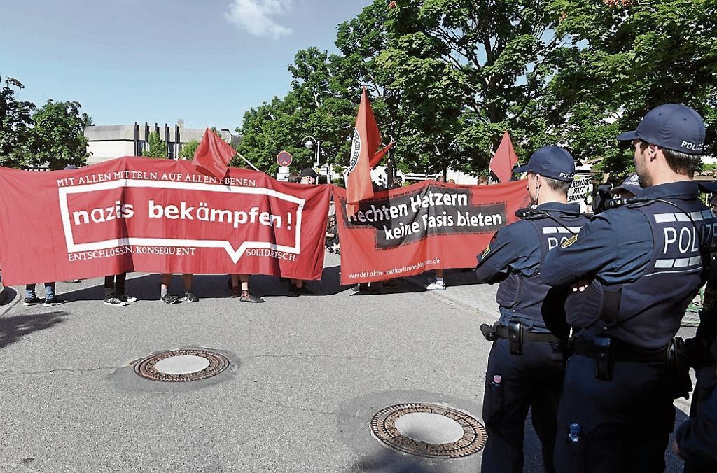 AfD-Duo Weidel und Gauland auf Wahlkampftour - Proteste von links: Aufruf zur Geschlossenheit