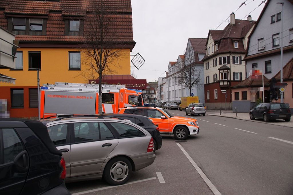 Ein Nachbar entdeckte den Brand und verständigte die Feuerwehr: Mettingen: Brand bei Grillhaus