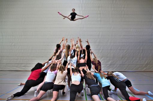 Das Training hat sich gelohnt: Mit ihrer Choreografie „Der Ausbruch“ hat sich das neue  „Highvillage Showteam“ aus Hochdorf den Titel geholt. Foto: /Katja Eisenhardt
