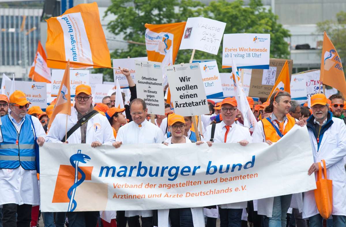 Warnstreik in Frankfurt: Mehr als Tausend Ärzte aus Baden-Württemberg nehmen teil