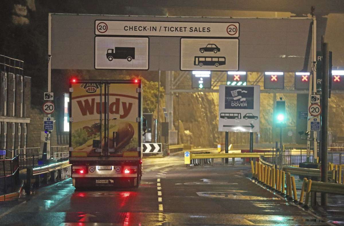 Coronapandemie: Lastwagenstau rund um Dover löst sich allmählich auf