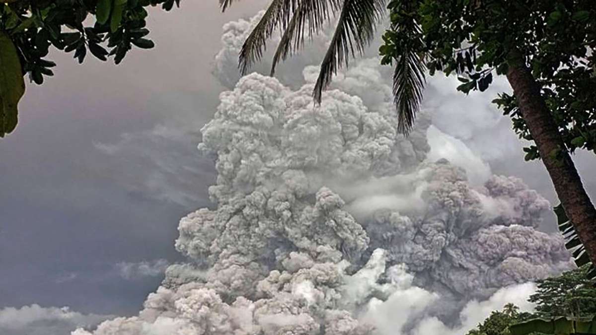 Sulawesi: Evakuasi setelah gunung berapi baru meletus di Indonesia – Panorama