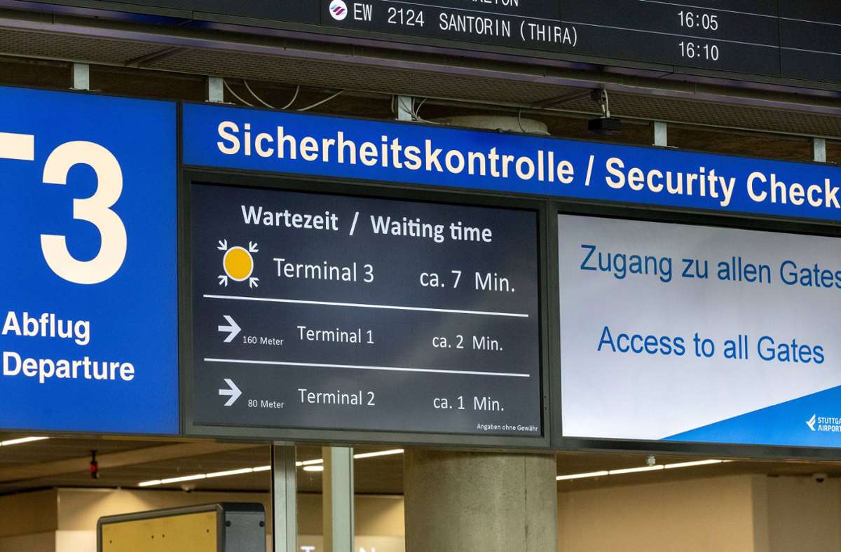 Flughafen Stuttgart: Sicherheitsbereich am Flughafen geräumt