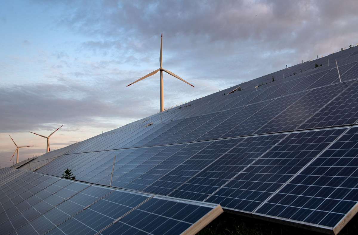 Investitionen in Klimaschutz in Stuttgart: OB Nopper: in Windkraft und Solaranlagen investieren