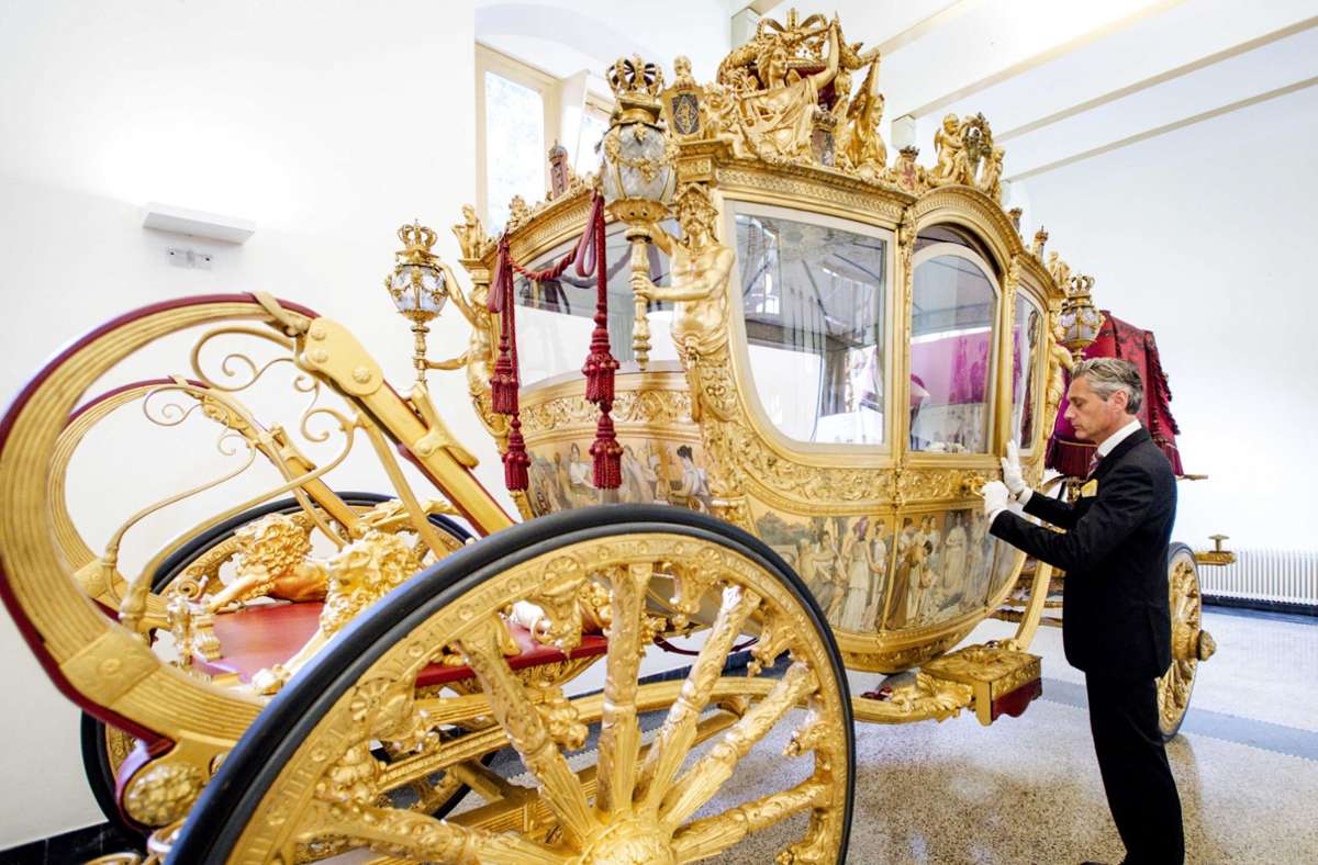Niederlande: Umstrittene Goldene Kutsche des Königs kommt ins Museum