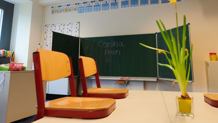 Baden-Württemberg verschiebt Abschlussprüfungen an Schulen